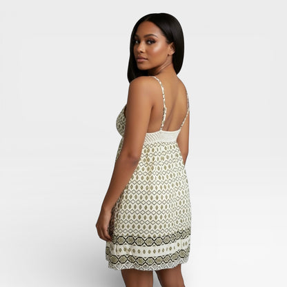 Vestido corto bohemio informal color beige para mujer