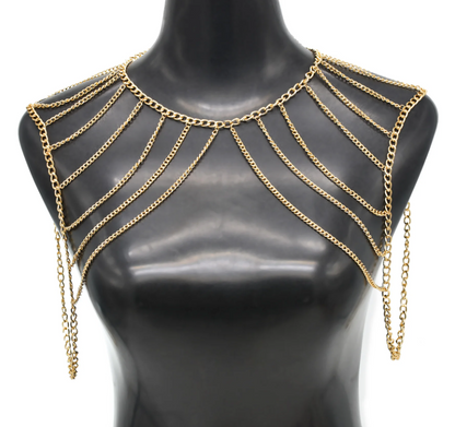 Cadena elegante con cuerpo de metal dorado de múltiples capas