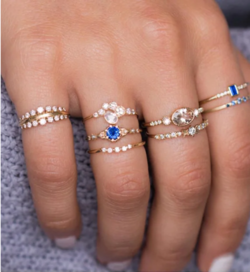 Conjunto de anillos vintage dorados y azules