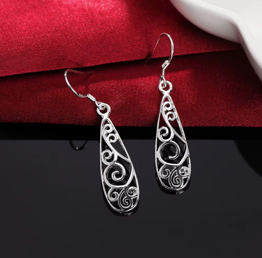 Elegant Silver Dangle Women Earring