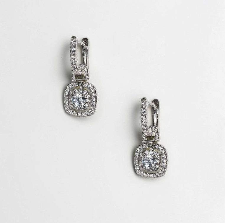 Pendientes elegantes de mujer con circonitas cuadradas