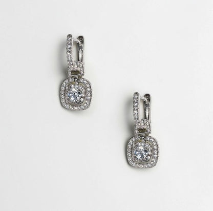 Pendientes elegantes de mujer con circonitas cuadradas