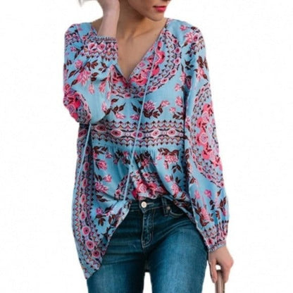 Blusa con escote en V, borlas y lazo con estampado bohemio azul