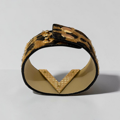 Omayra Boutique V-shape wide cuff bracelet in brown leopard print leather with gold-tone zinc alloy charm