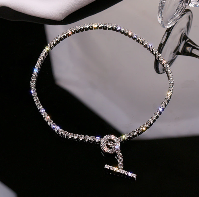 Elegante gargantilla de diamantes de imitación
