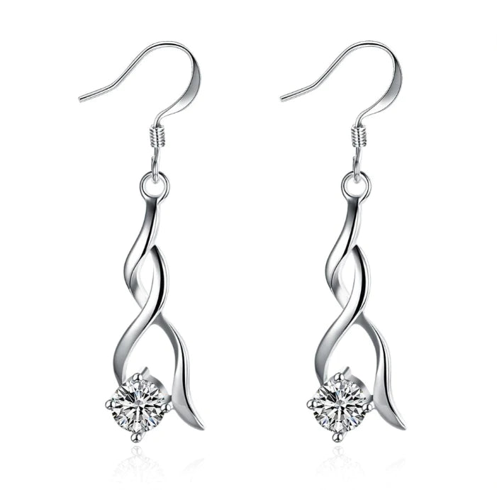Elegantes pendientes colgantes de cristal