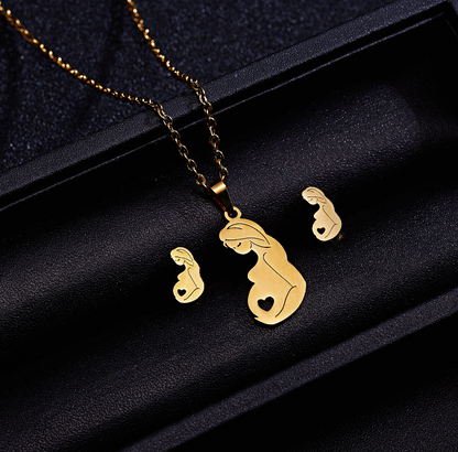 Hermoso conjunto de pendientes y collar para futura mamá