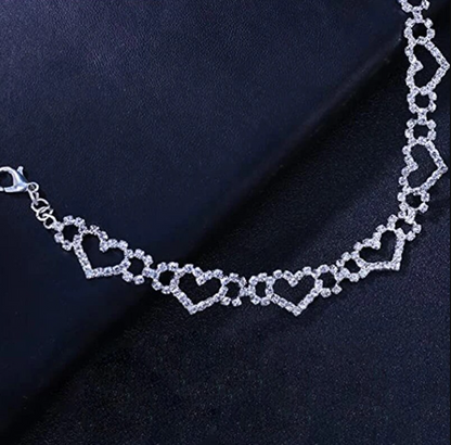 Cadena para el muslo con múltiples corazones y diamantes de imitación