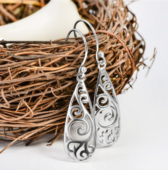 Elegant Silver Dangle Women Earring