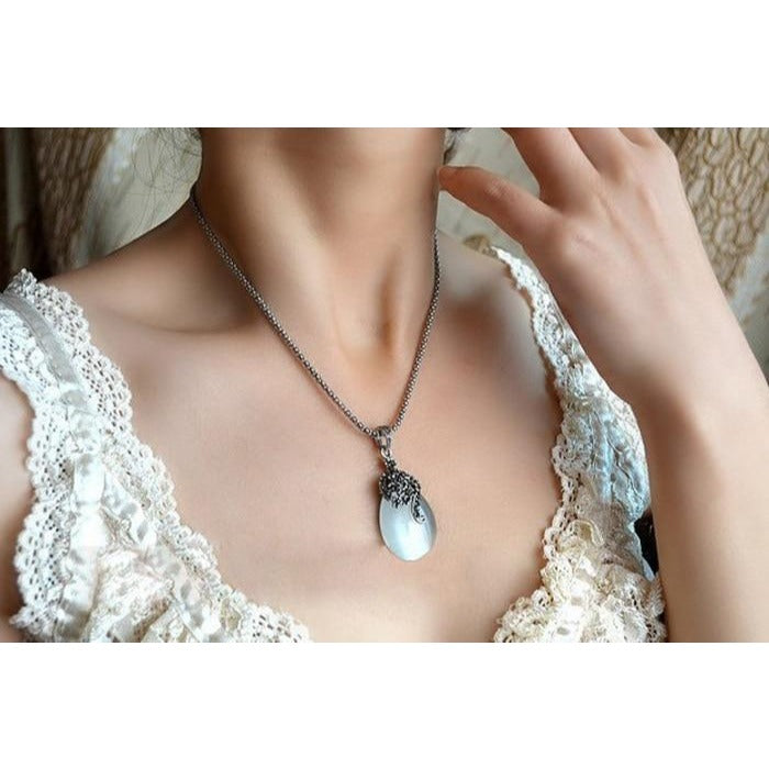 Vintage Water Drop Pendant Set