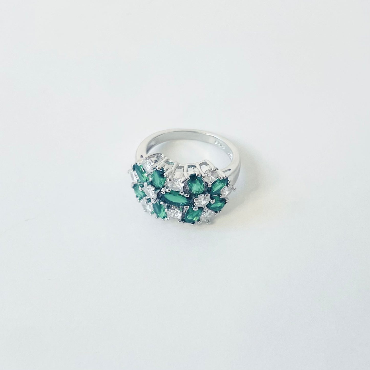 Elegant Floral Luxurious Sterling Silver Ring