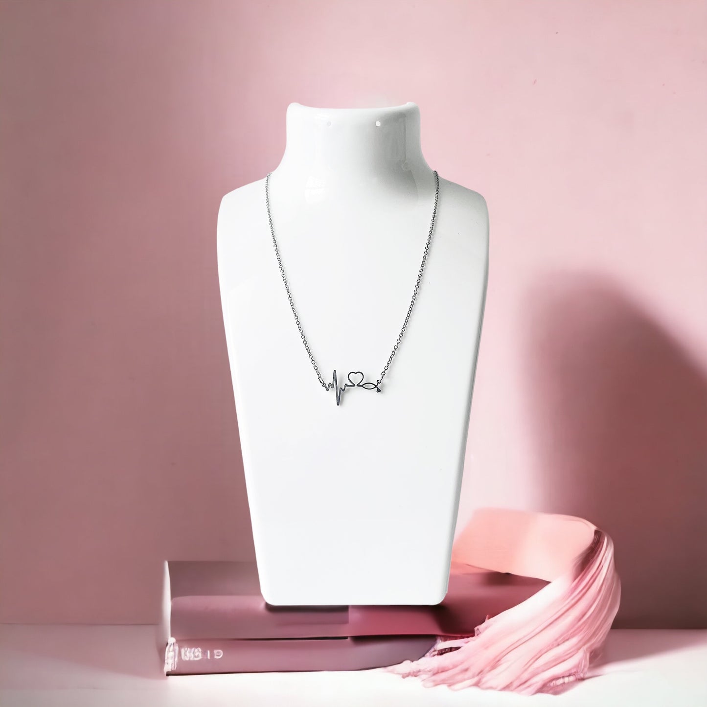 Collar con latido del corazón y estetoscopio