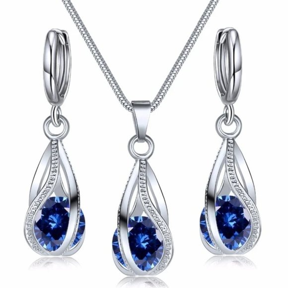 Crystal Elegant Necklace & Earrings Set